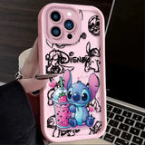 Disney Stitch Jordgubb iPhone Skal – Sött & Skyddande Motiv | MyPhonify